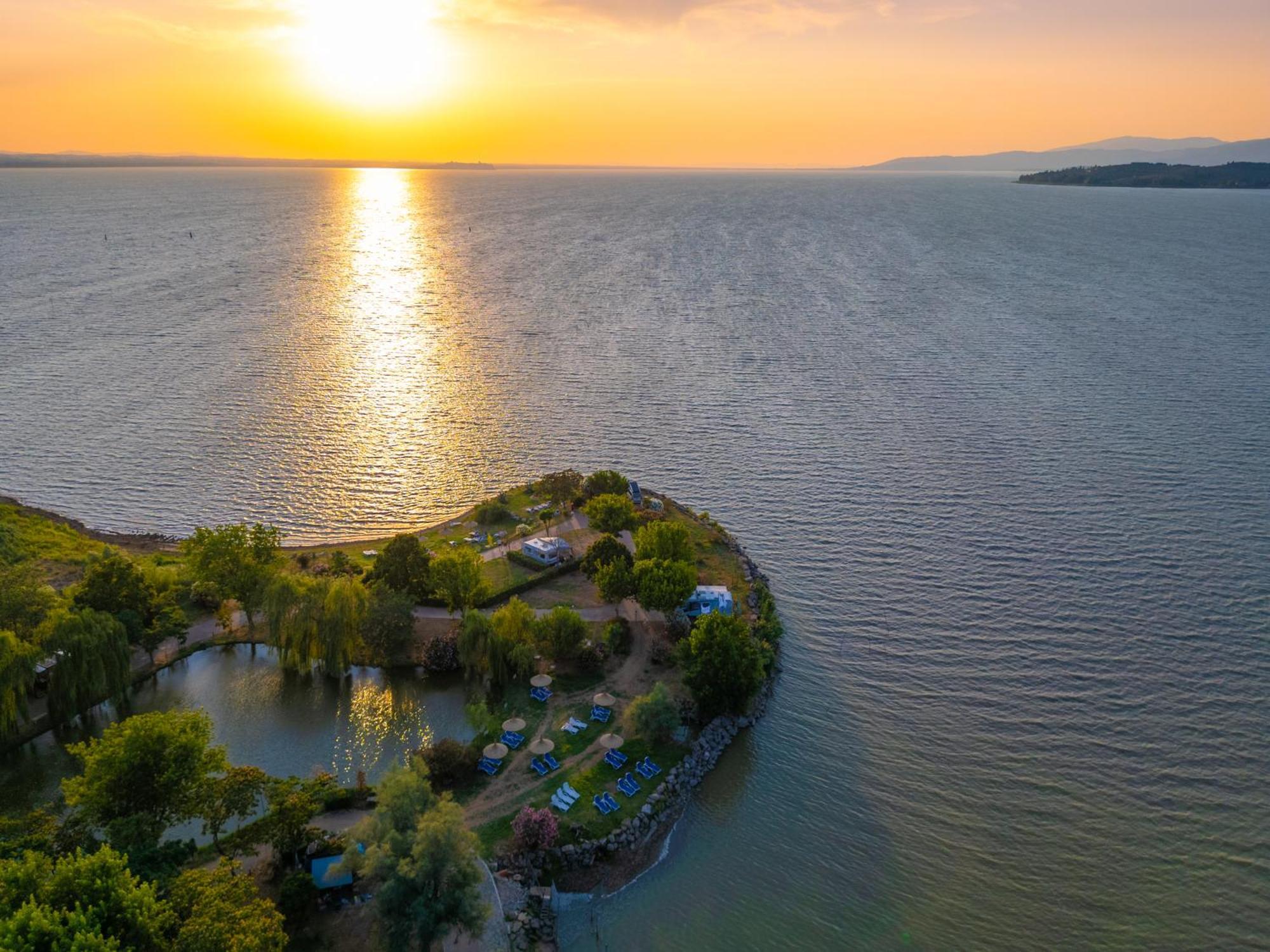 Trasimeno Glamping Resort Magione Exteriör bild